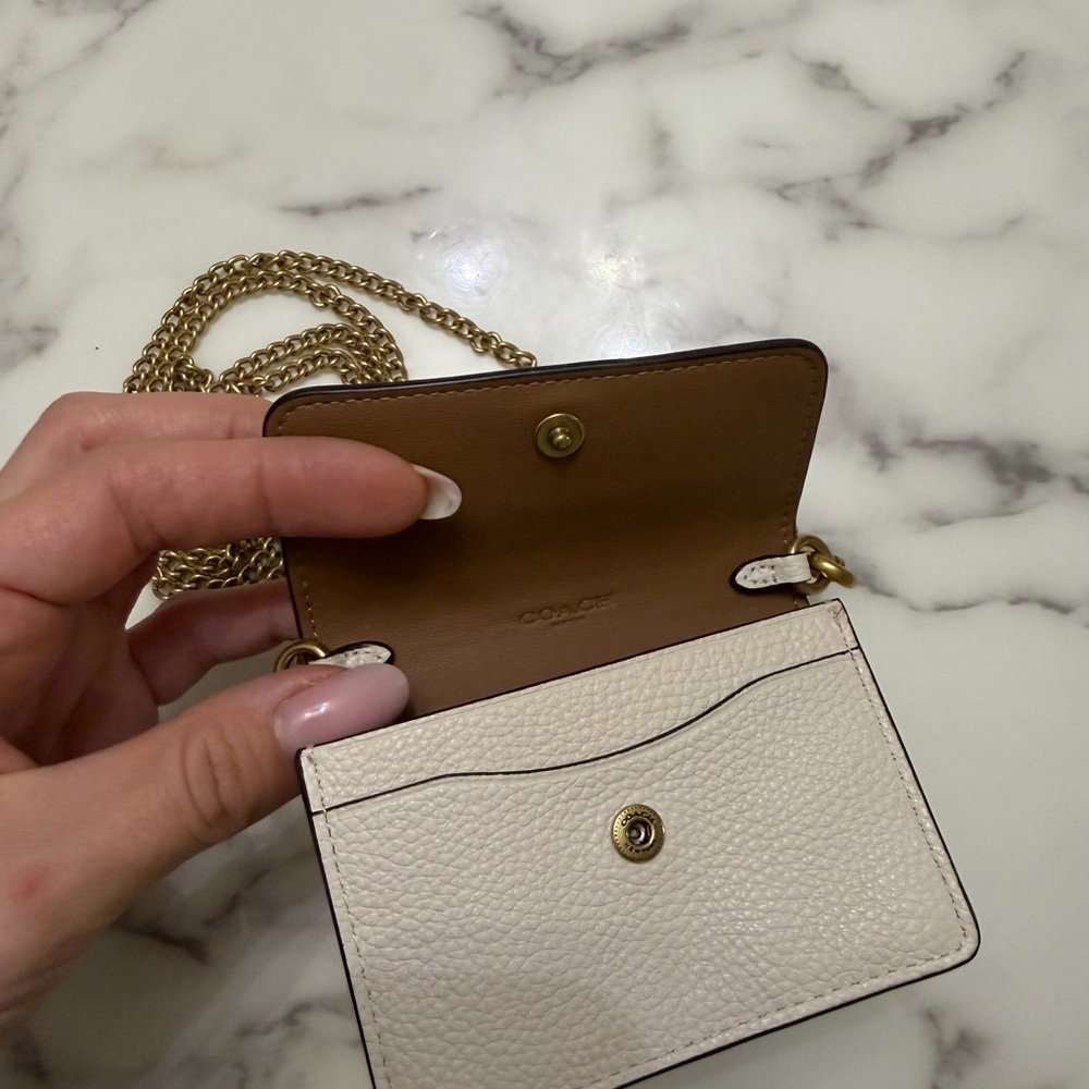 Coach Ivory Crossbody Bag with Gold Chain - Picture 3 of 5